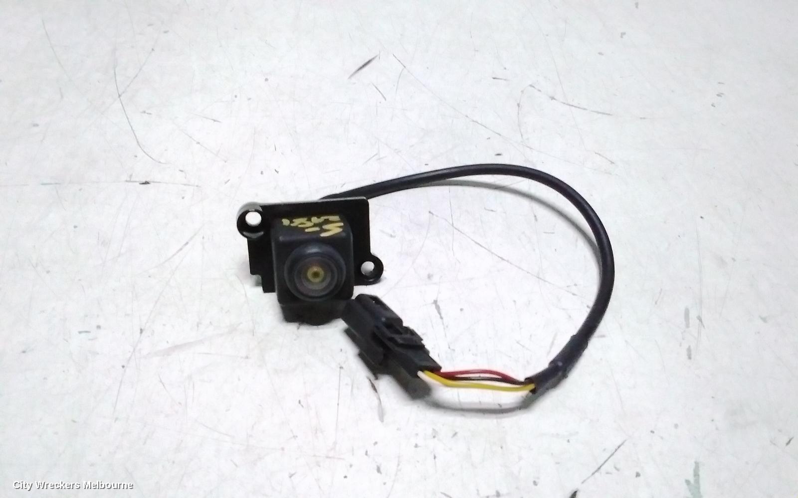 RENAULT TRAFIC REVERSE CAMERA, X82, REVERSE CAMERA (LEFT BARN DOOR MOUNTED), 01/2015 ONWARDS - Image 2