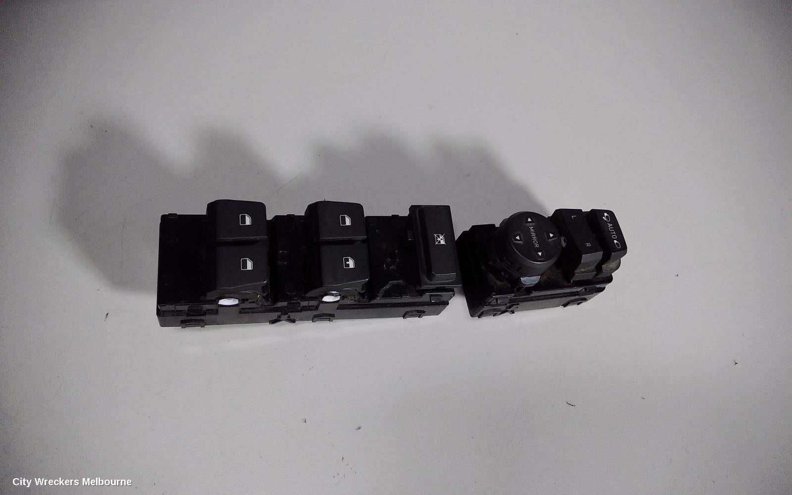 HYUNDAI I30 PWR DR WIND SWITCH, RH FRONT (MASTER SWITCH), PD, W/ AUTO DOWN ON DRIVER SIDE ONLY TYPE, 03/2017 ONWARDS - Image 1