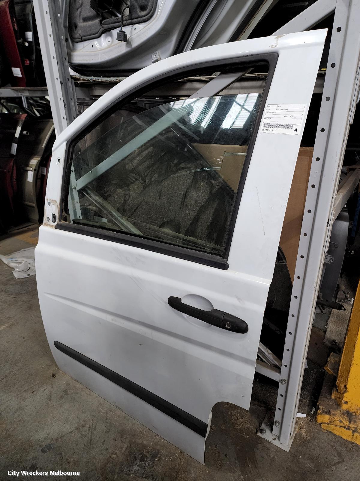 MERCEDES VITO LEFT FRONT DOOR, 639, 04/2004 - 02/2015 - Image 2