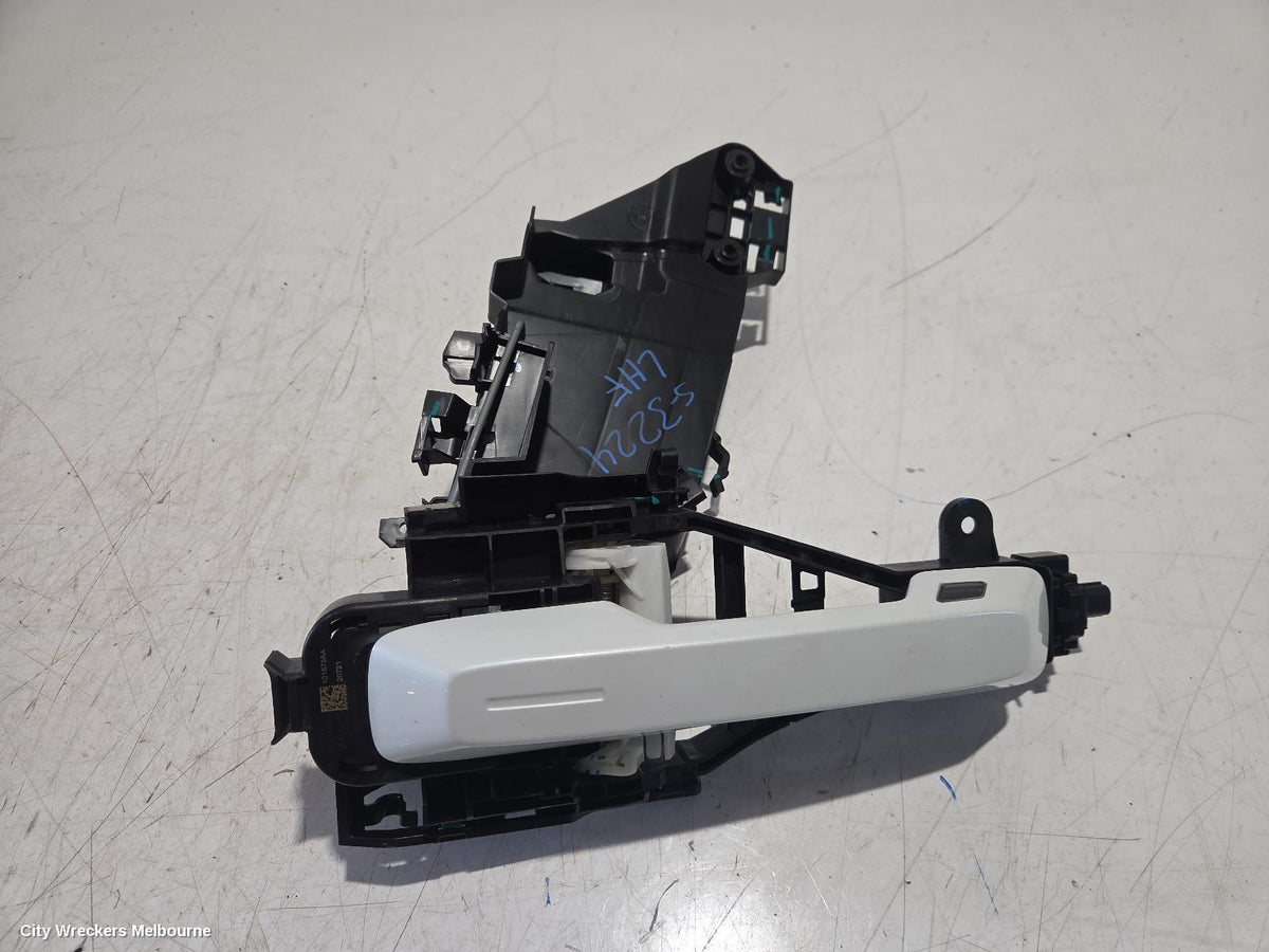 POLESTAR 2 DOOR HANDLE, 534, LH FRONT, OUTER, 08/2021 ONWARDS - Image 1