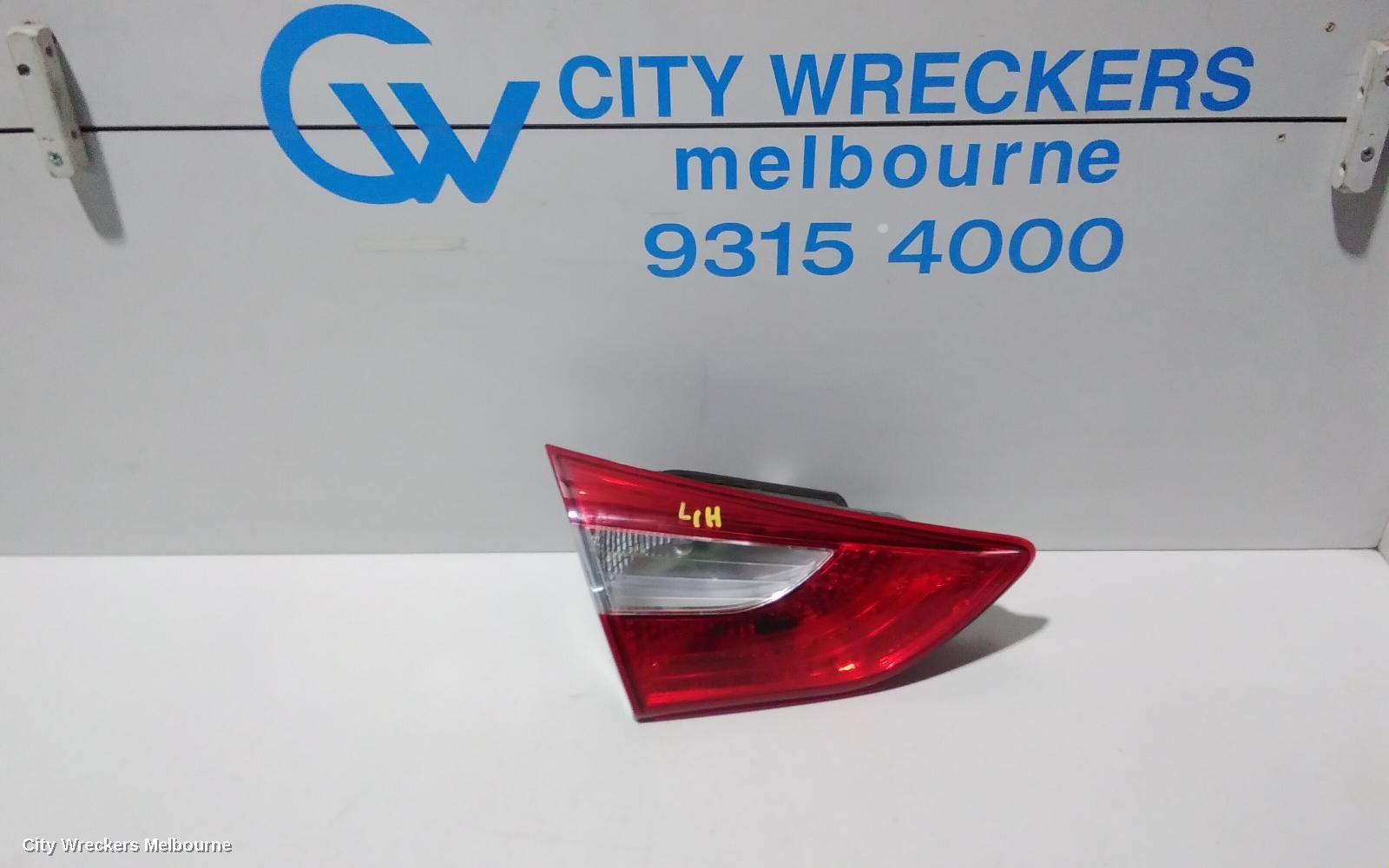 HYUNDAI I30 REAR GARNISH, TAILGATE LAMP (LH SIDE), GD, 3DR/5DR HATCH, 03/2012 - 02/2017 - Image 1