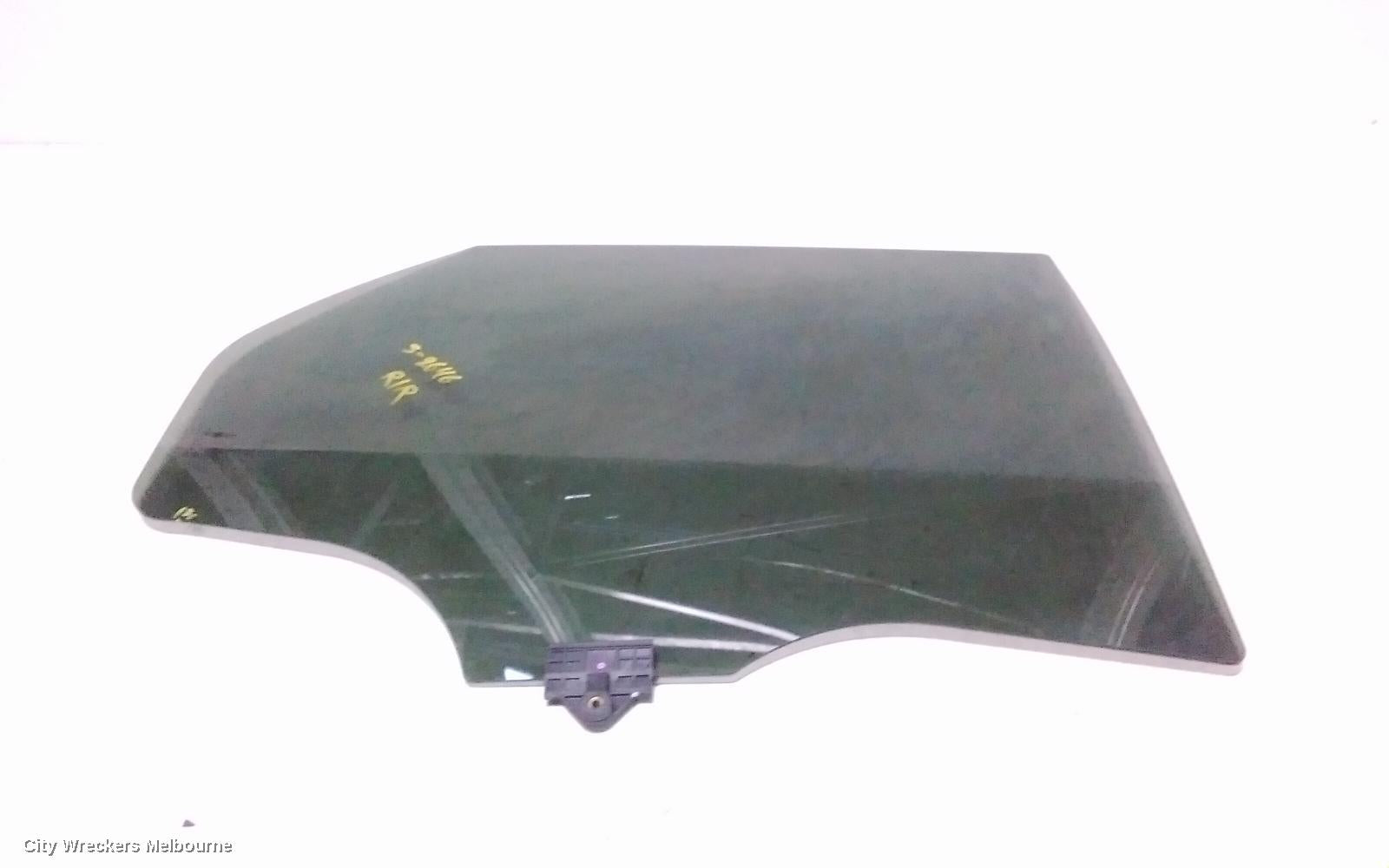 GENESIS GV70 RIGHT REAR DOOR WINDOW, JK, 03/2021 ONWARDS - Image 3