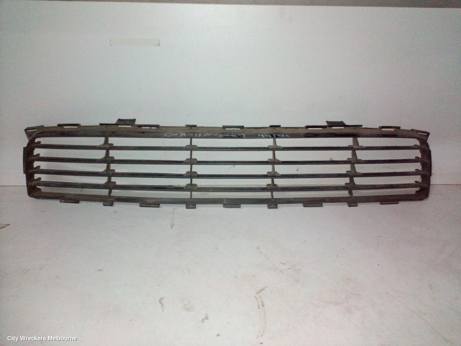 TOYOTA COROLLA GRILLE, BUMPER GRILLE (CENTRE), ZRE152R, HATCH, 03/2007 - 10/2009 - Image 1