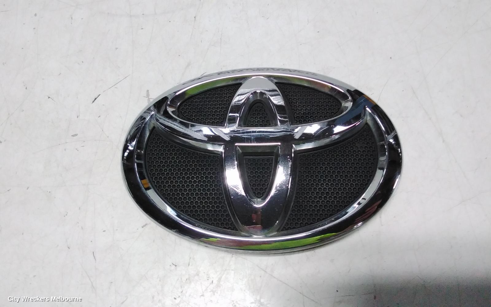 TOYOTA CAMRY, XV40, 06/2006 - 02/2012, TOW HOOK COVER AND FRONT BADGE : 109821 - Image 2