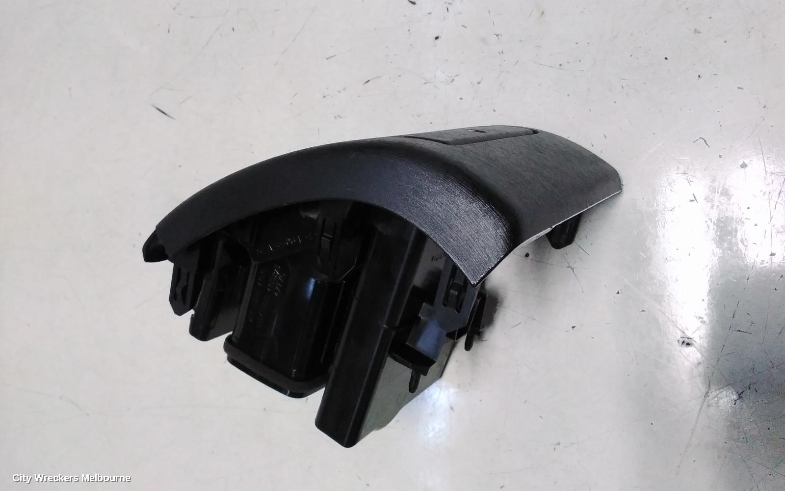 TOYOTA PRIUS, ZVW40R, PRIUS V, 05/2012 - 11/2022, LHS VENT: 145012 - Image 3