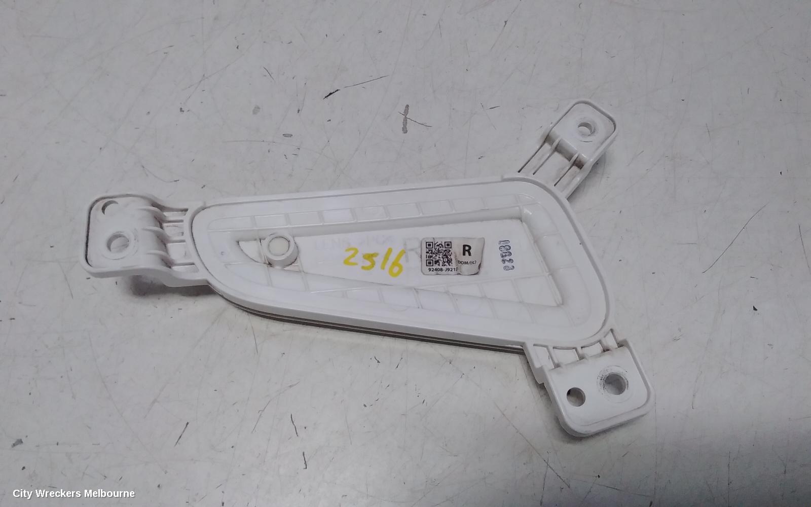 HYUNDAI KONA, OS, 09/2017 - 07/2023, BAR REFLECTOR ON THE RIGHT SIDE : 114383 - Image 3