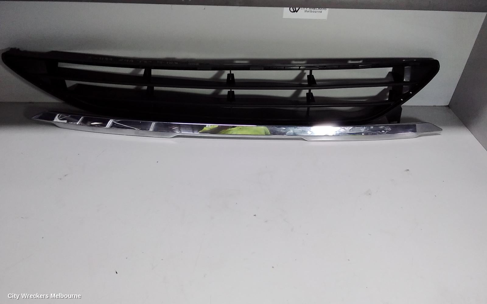 NISSAN XTRAIL, T32, 03/2014 - 07/2022, LOWER GRILL : 62962 - Image 1