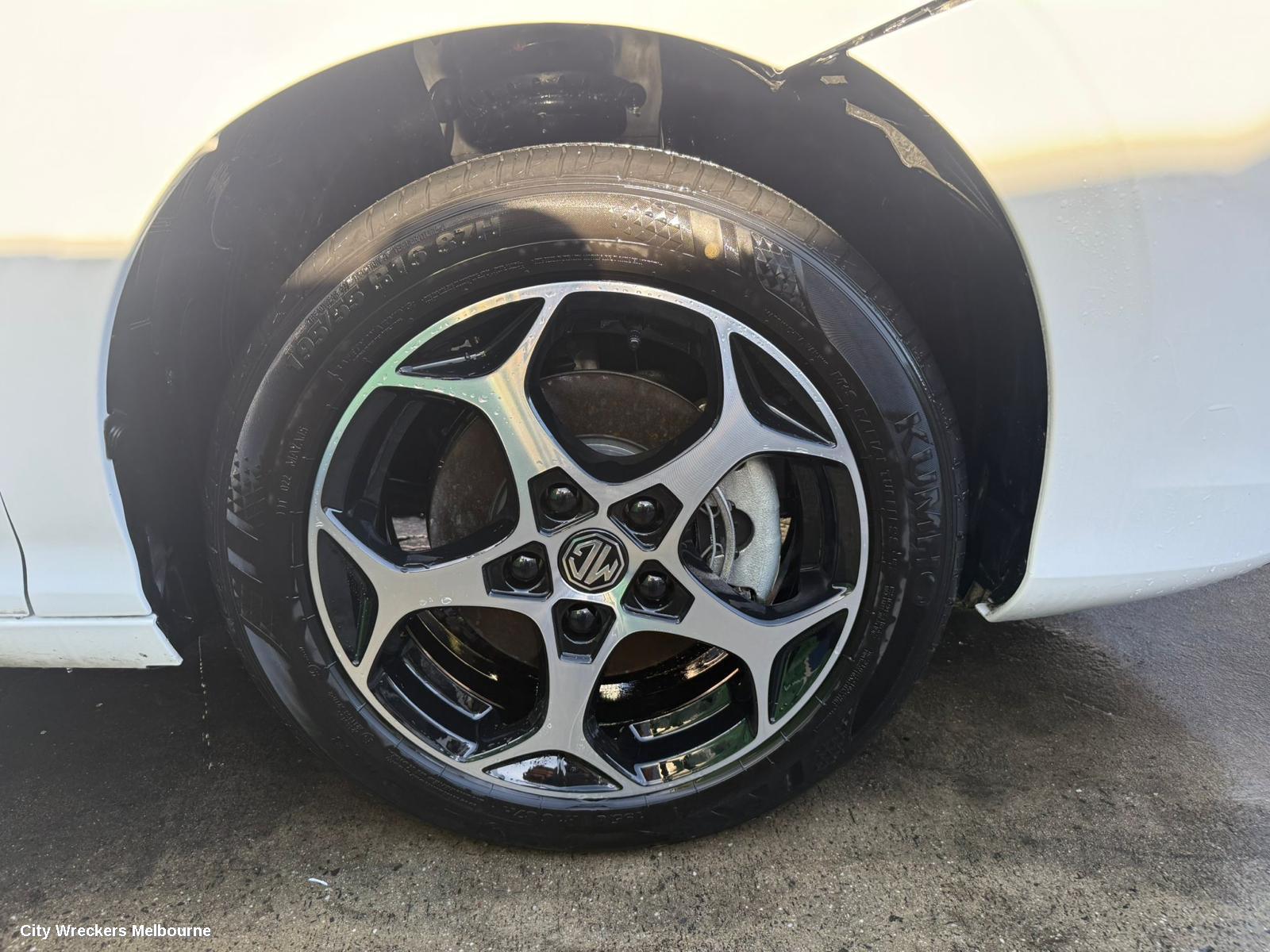 MG MG3 WHEEL MAG, FACTORY, 16IN, 5 Y SPOKE, BI-COLOUR, ZP22, 03/2024 ONWARDS - Image 1