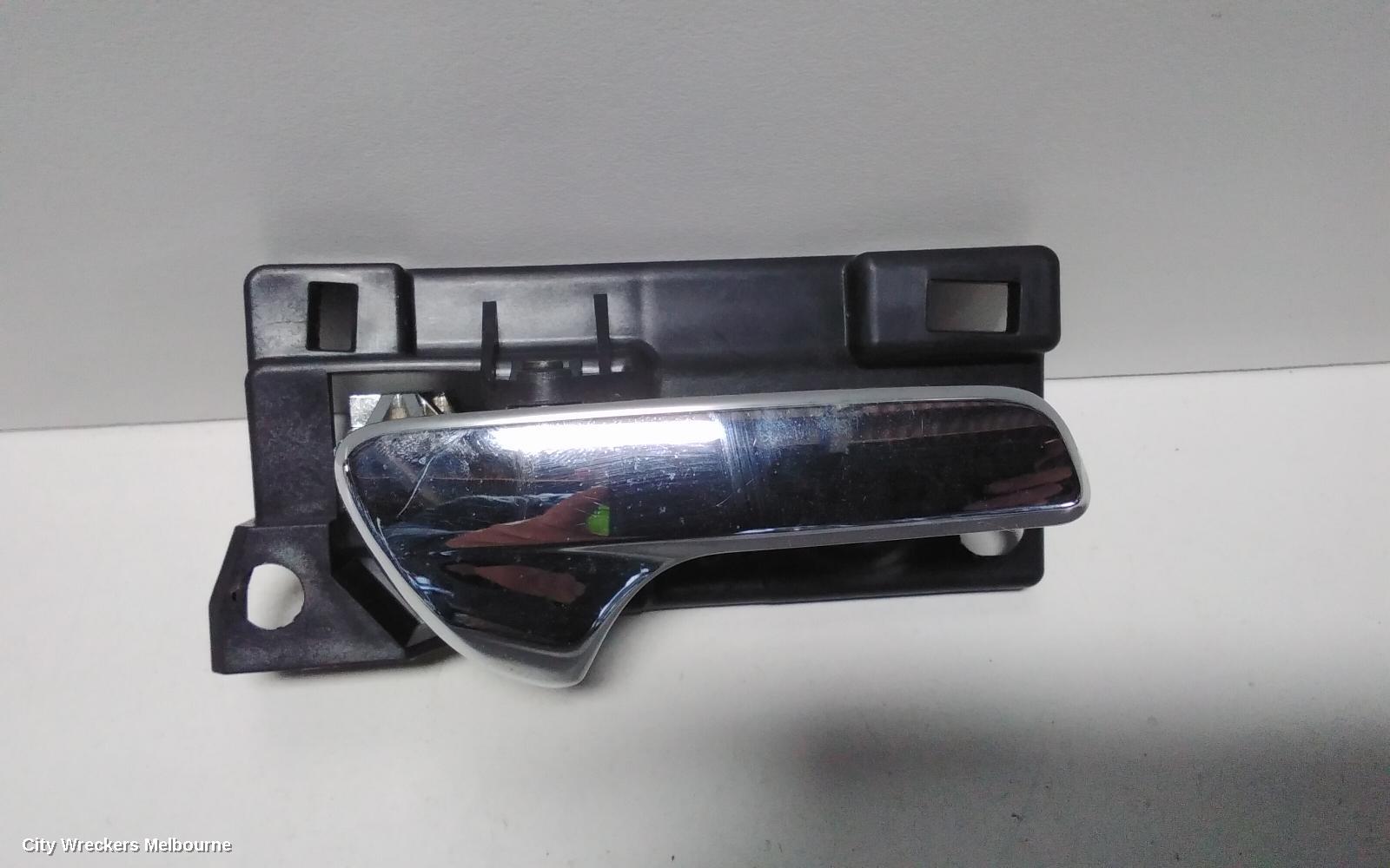 JEEP GRANDCHEROKEE DOOR HANDLE, OUTER, RH FRONT, CHROME, WK, 01/2011 - 07/2021 - Image 2