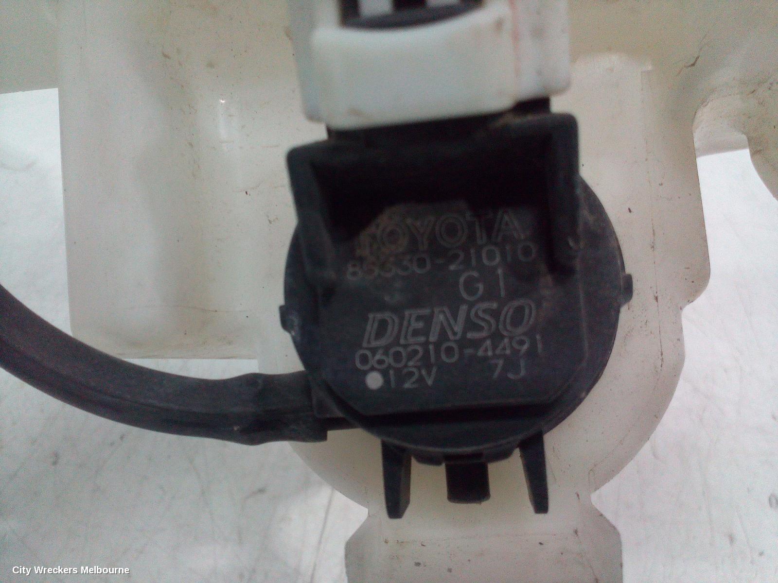 TOYOTA COROLLA WASHER BOTTLE, ZRE152/20153R, NON H/LAMP WASHER TYPE, HATCH, 03/2007 - 09/2012 - Image 3