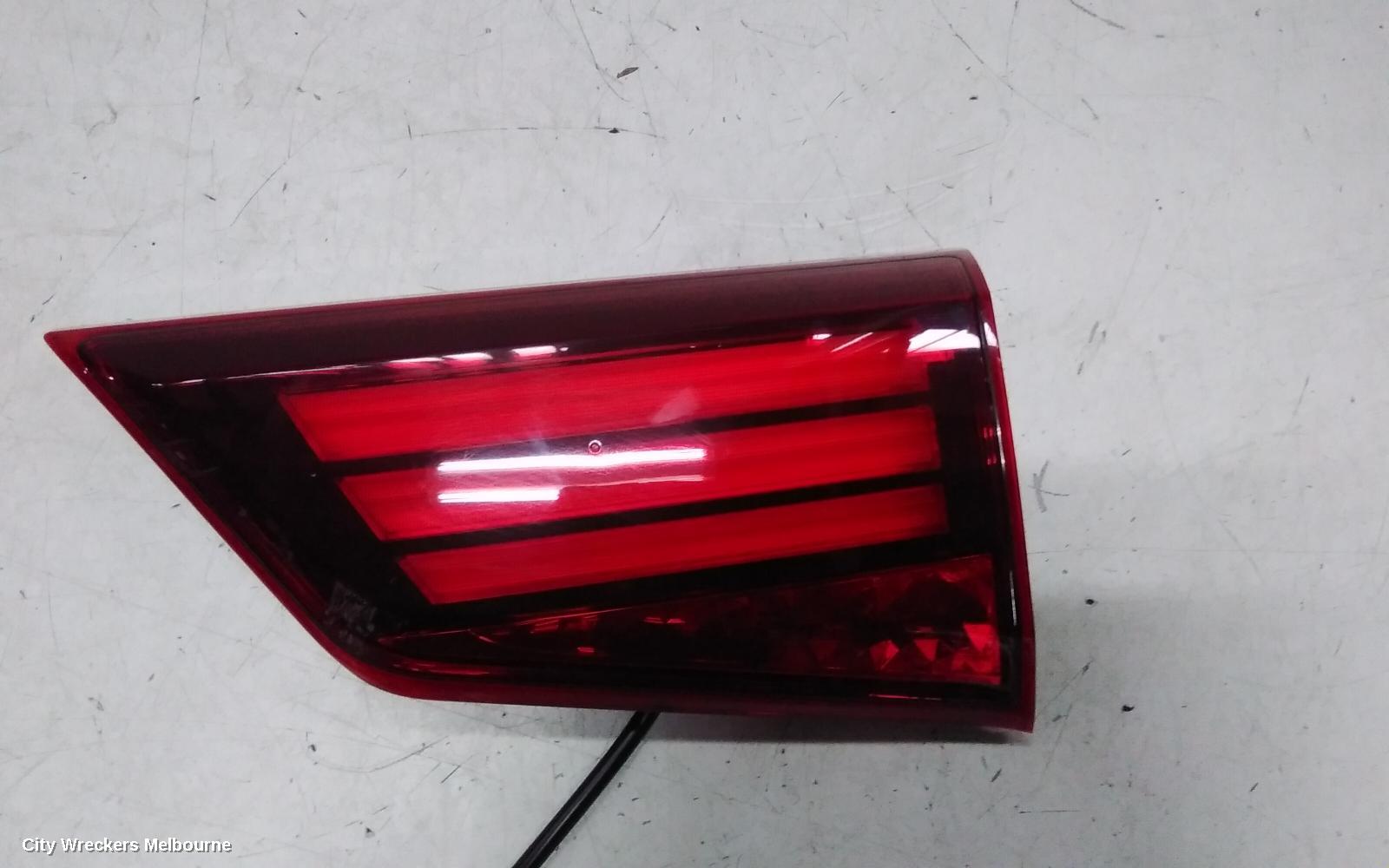 MITSUBISHI OUTLANDER REAR GARNISH, TAILGATE LAMP (RH SIDE), ZK-ZL, 01/2015 - 07/2021 - Image 2