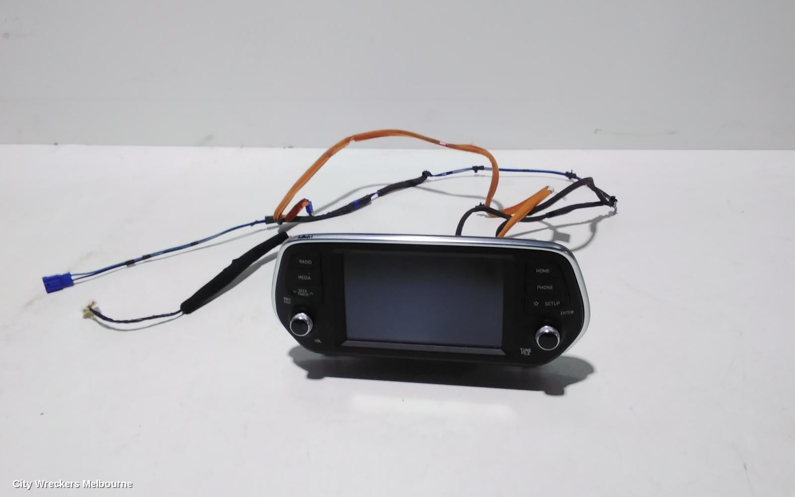 HYUNDAI SANTA FE RADIO/CD/DVD/SAT/TV, DISPLAY UNIT, 7IN TOUCHSCREEN, TM, 03/2018 ONWARDS - Image 1