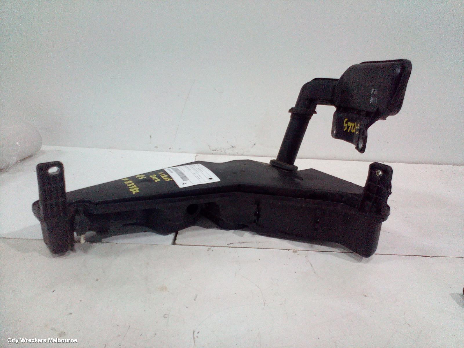 AUDI Q5 WASHER BOTTLE, 8R, W/ XENON TYPE, 03/2009 - 01/2017 - Image 2