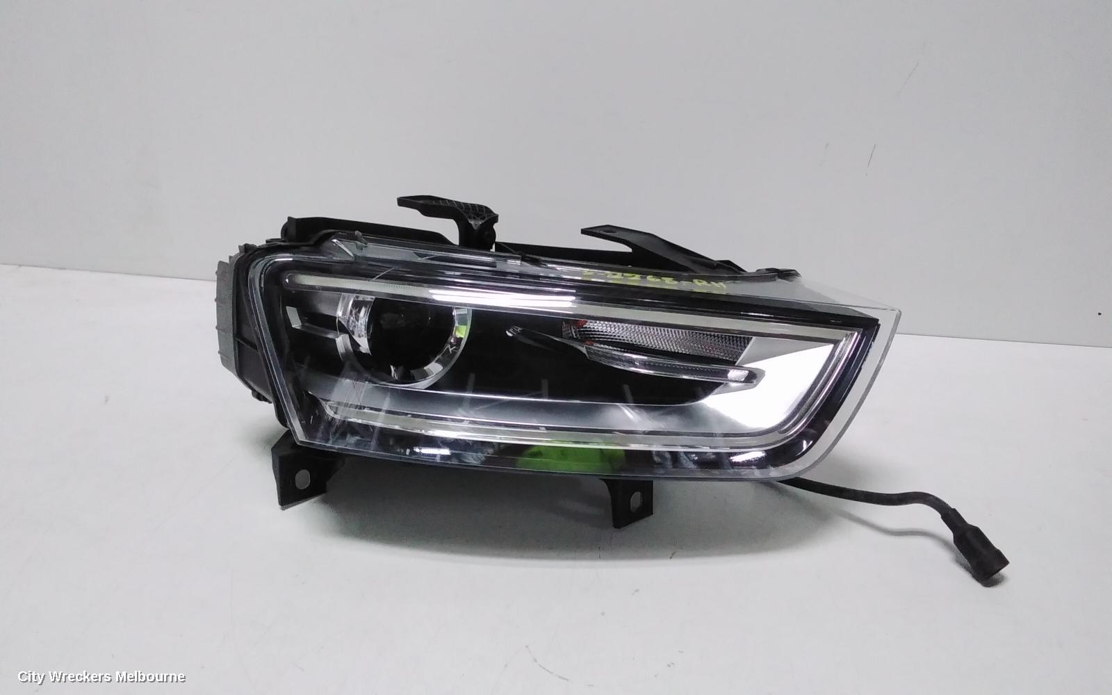 AUDI Q3 RIGHT HEADLAMP, 8U, Q3/RSQ3, XENON, NON ADAPTIVE TYPE, 03/2012 - 10/2014 - Image 1