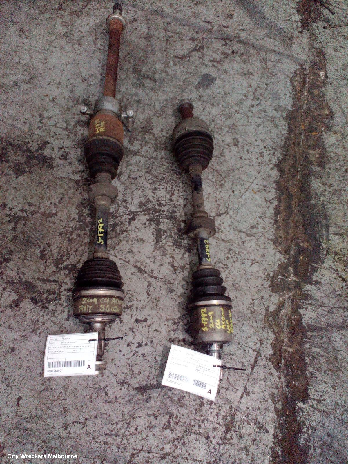 HONDA ACCORD RIGHT DRIVESHAFT, AUTO T/M, 2.4, 8TH GEN, EURO (VIN JHMCU), 06/2008 - 12/2015 - Image 2