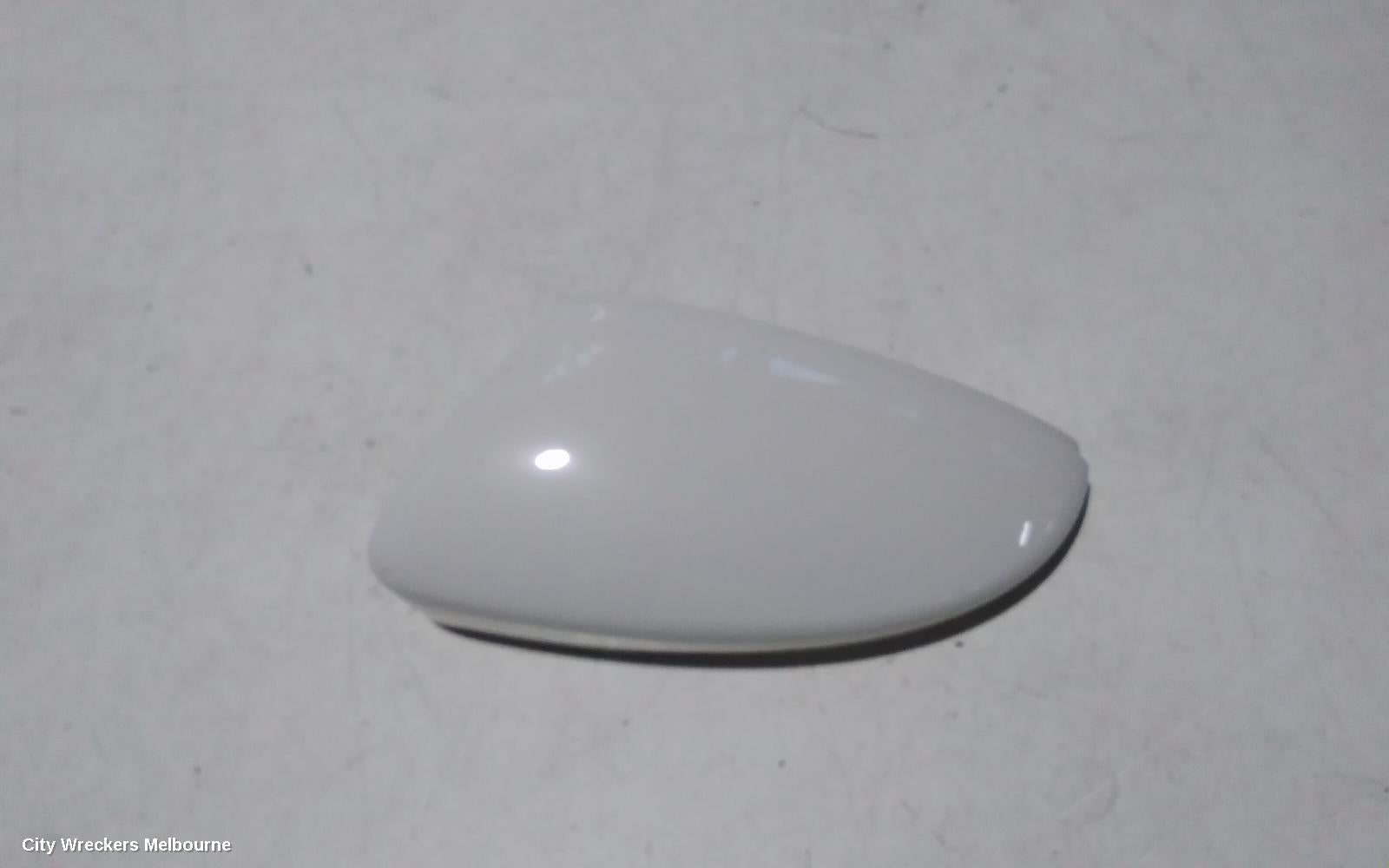 VOLKSWAGEN PASSAT LEFT DOOR MIRROR, 3C/MK6 B7, MANUAL FOLD, NON LANE CHANGE ASSIST TYPE (6XU/7Y0), 09/2010 - 05/2015 - Image 2