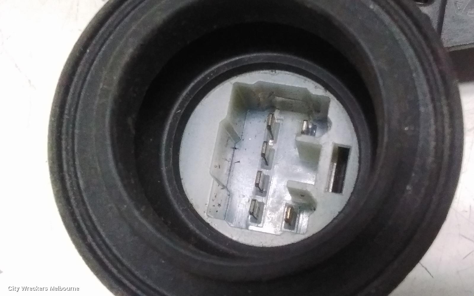 LEXUS IS250/IS250C RIGHT FRONT WINDOW REG/MOTOR, IS250/IS350/IS F, GSE20R/GSE21R/USE20R, 11/2005 - 06/2013 - Image 3
