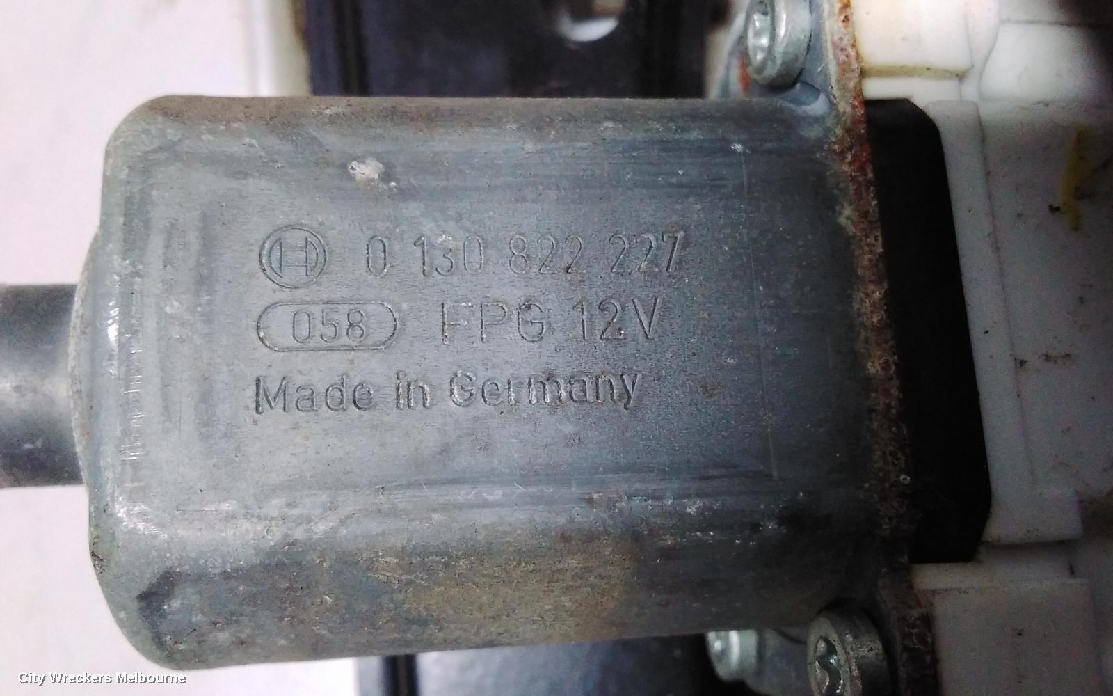 BMW 3 SERIES RIGHT FRONT WINDOW REG/MOTOR, E90, SEDAN, 03/2005 - 01/2012 - Image 3