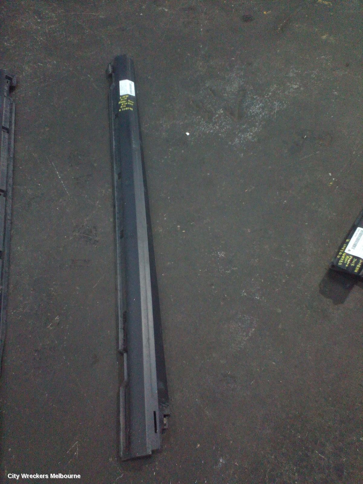 LAND ROVER RANGEROVER EVOQUE SIDE STEP/SKIRT, L538, RH SIDE, 11/2011 - 01/2019 - Image 1
