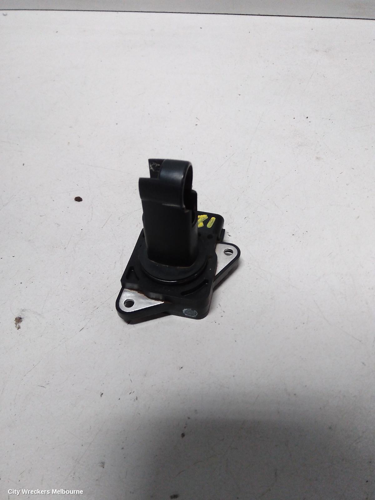 TOYOTA HILUX AIR FLOW METER, 2.7, PETROL, 03/2005 - 08/2015 - Image 2