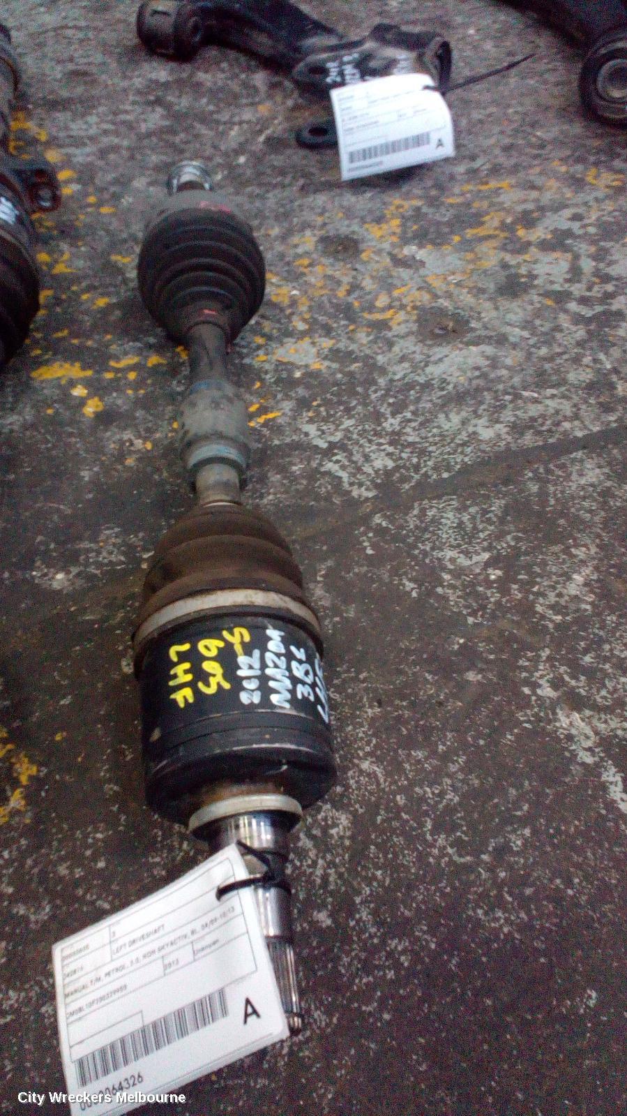 MAZDA 3 LEFT DRIVESHAFT, MANUAL T/M, PETROL, 2.0, NON SKYACTIV, BL, 04/2009 - 10/2013 - Image 1