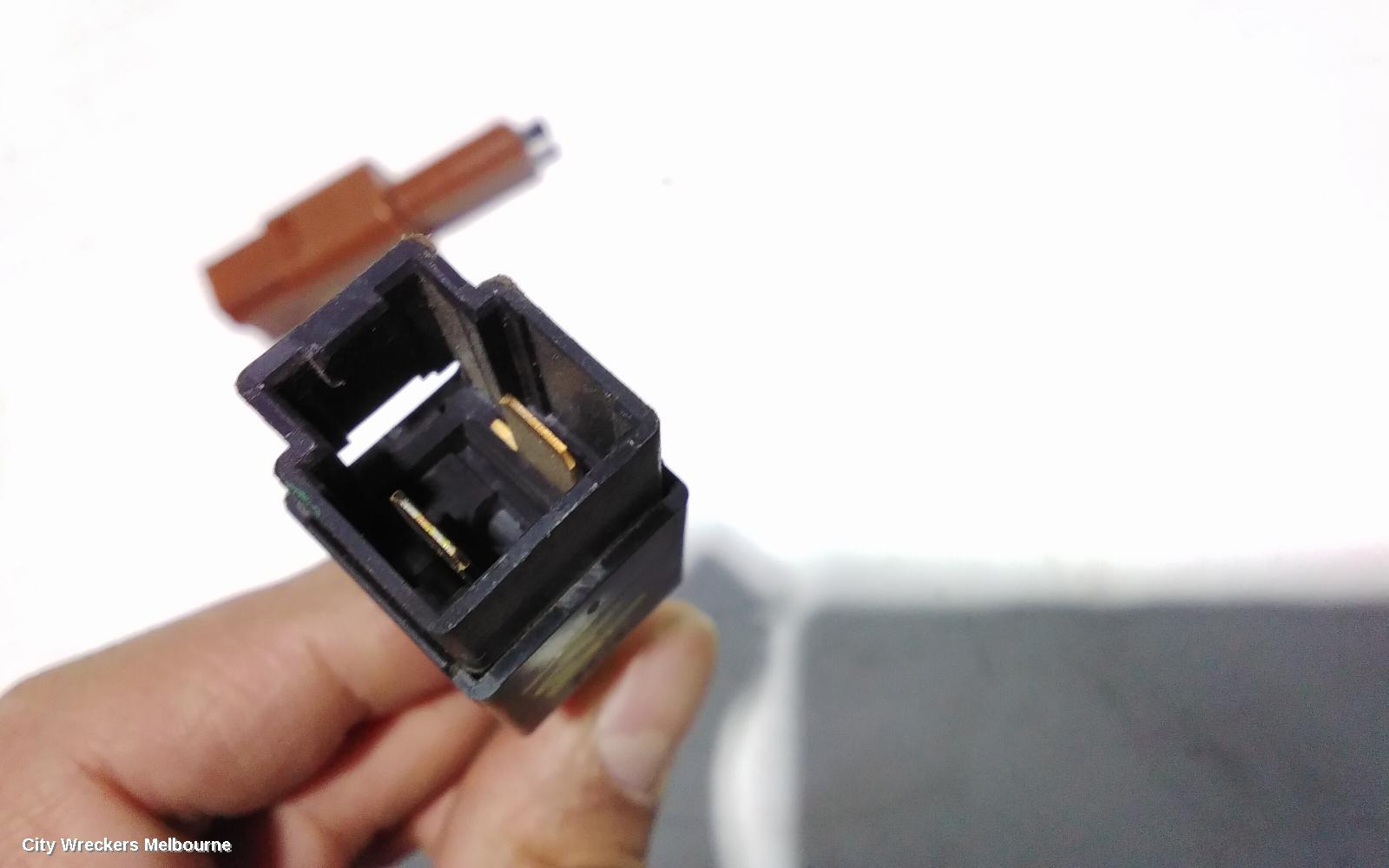 NISSAN NAVARA, D40 09/2005 - 08/2015, BREAK SWITCH: 91248 - Image 3