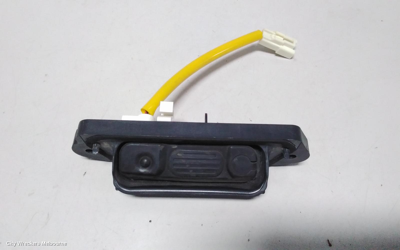 PEUGEOT 4008 TAILGATE HANDLE, 05/2012 - 12/2017 - Image 2