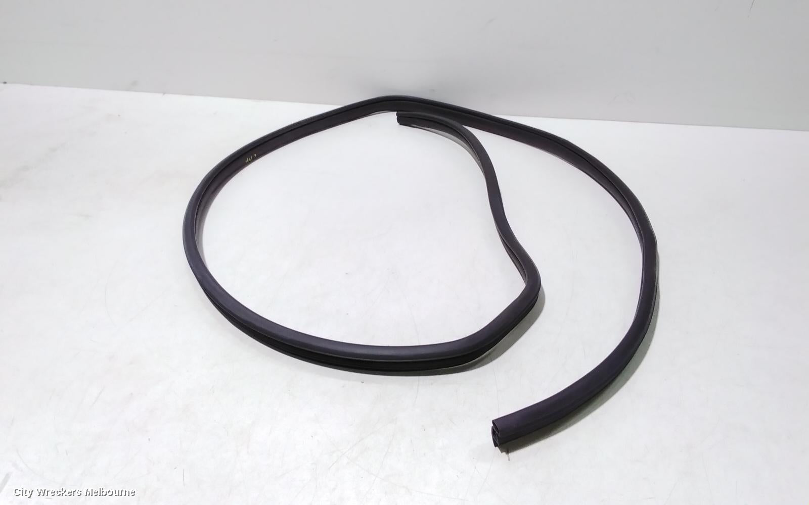 HOLDEN COMMODORE SEAL, LH FRONT: 96210, VE, 08/2006 - 05/2013 - Image 1