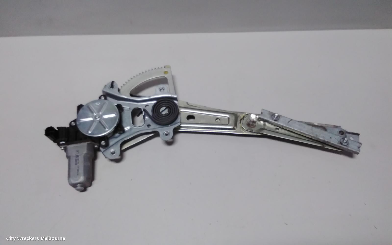 SUBARU TRIBECA LEFT FRONT WINDOW REG/MOTOR, B9, POWER, 10/2006 - 01/2014 - Image 2