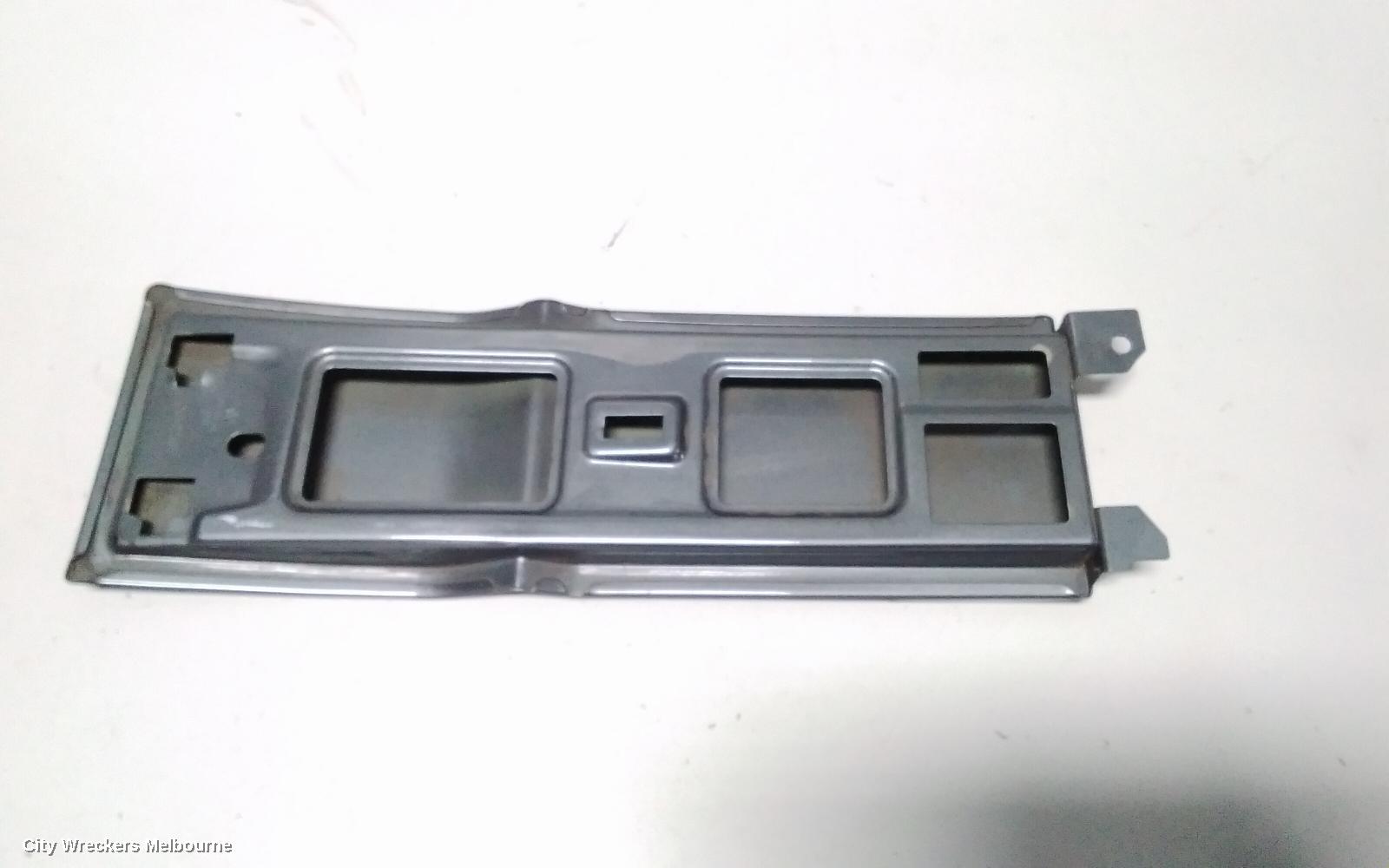 VOLKSWAGEN TRANSPORTER FUEL DOOR / FILLER, FUEL FILLER, T5, 03/2010 - 06/2015 - Image 3