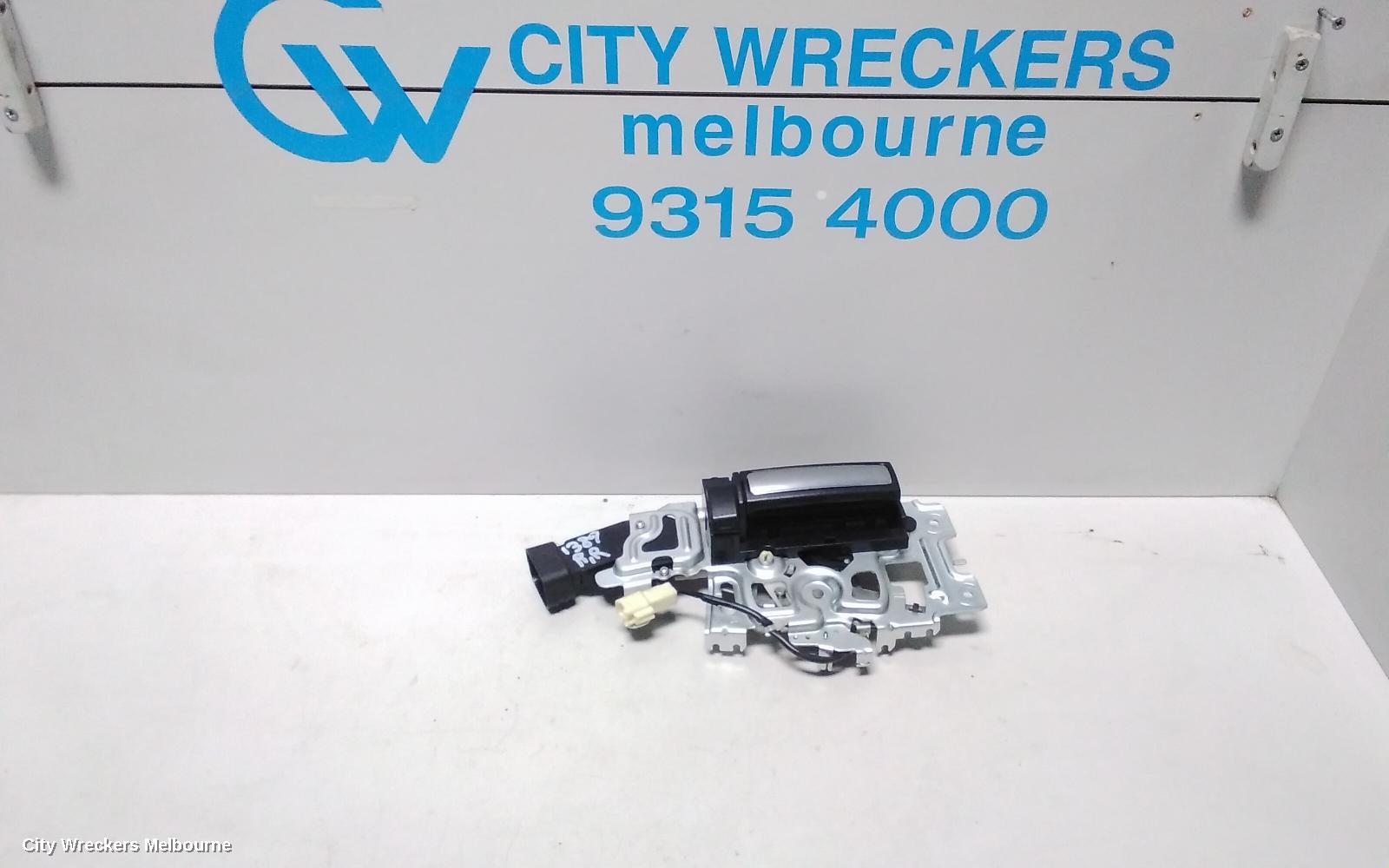 TOYOTA TARAGO DOOR HANDLE, XR50, INNER, RH REAR, 01/2006 - 06/2020 - Image 1