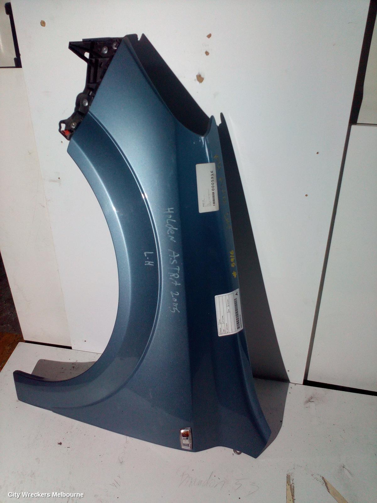 HOLDEN ASTRA LEFT GUARD, AH, 10/2004 - 08/2009 - Image 2