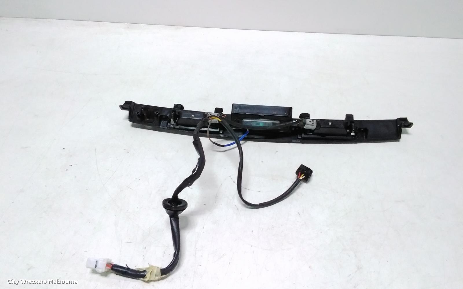 HYUNDAI IX35 TAILGATE HANDLE, LM SERIES 11/2009 - 01/2016 - Image 3