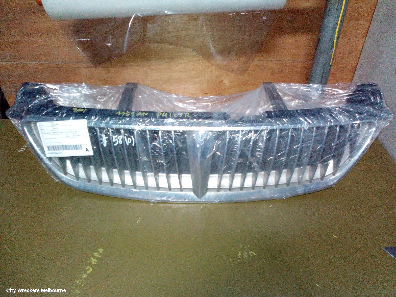 NISSAN PULSAR GRILLE, N16 SI, SEDAN, VERTICAL SLAT TYPE, 07/2000 - 07/2003 - Image 3