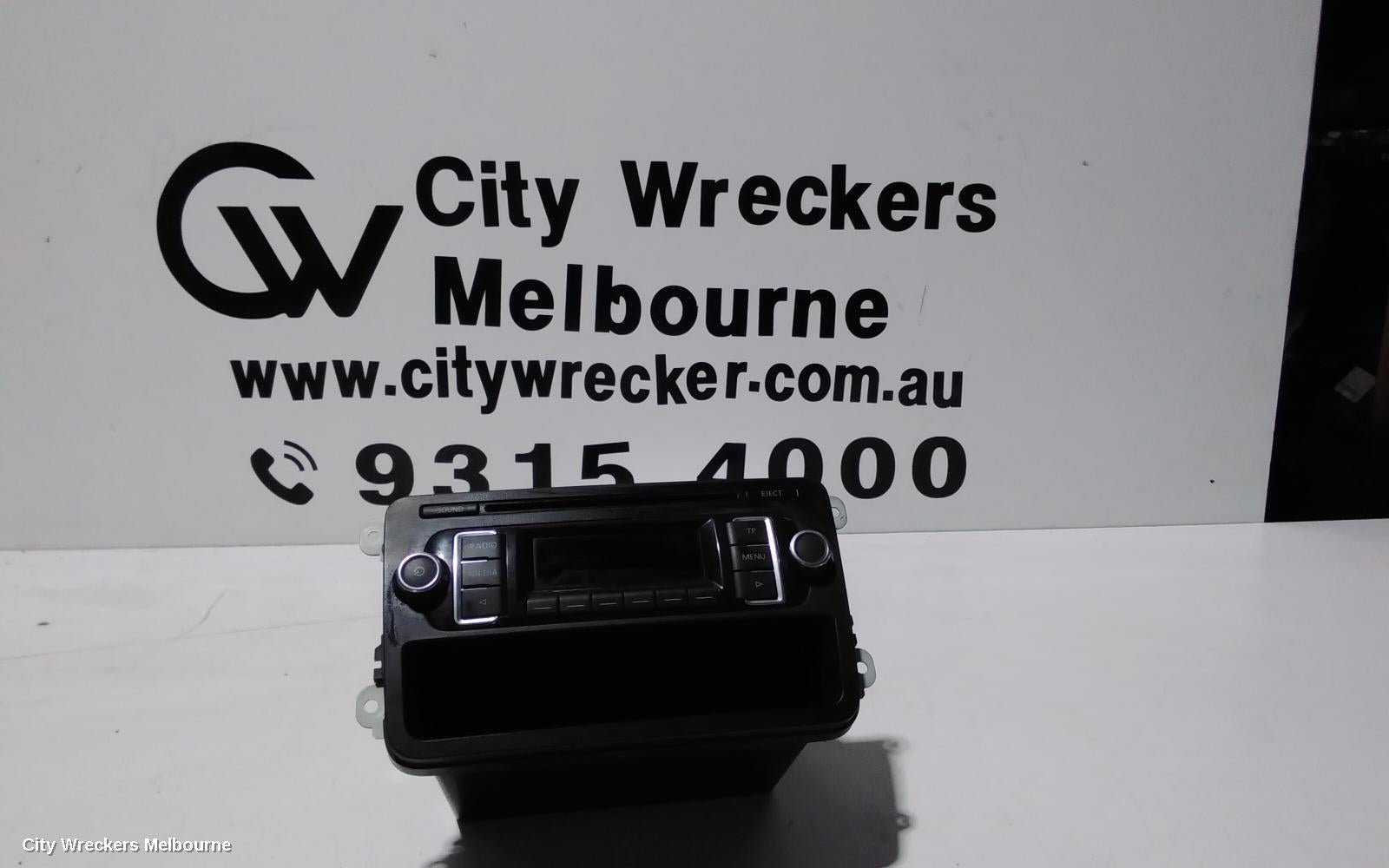 VOLKSWAGEN TRANSPORTER RADIO/CD/DVD/SAT/TV, HEAD UNIT (RCD210), SINGLE DIN TYPE, 03/2010 - 06/2015 - Image 1
