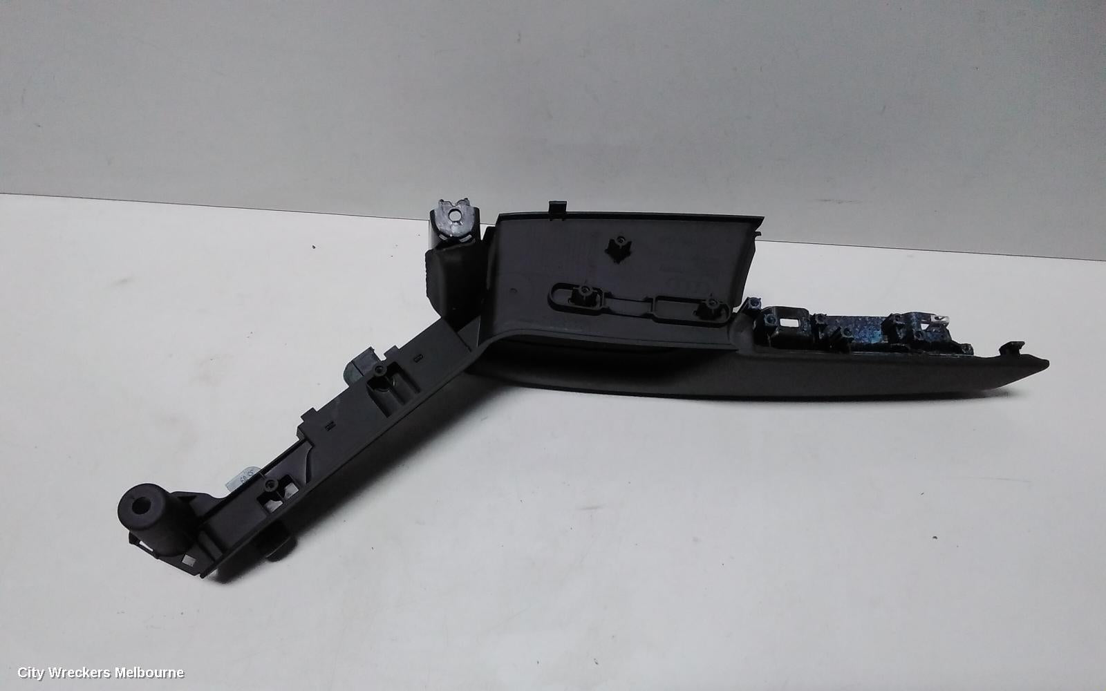 AUDI A4 PWR DR WIND SWITCH, RH FRONT (MASTER SWITCH), B8 8K, 02/2008 - 06/2012 - Image 3