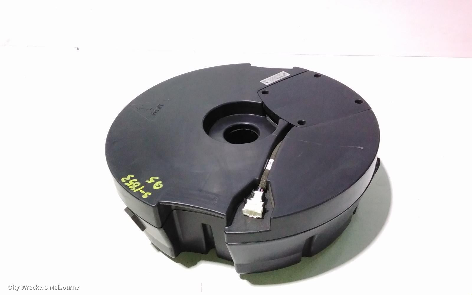 AUDI Q5 RADIO/CD/DVD/SAT/TV, AMPLIFIER, 8R, 03/2009 - 01/2017 - Image 1