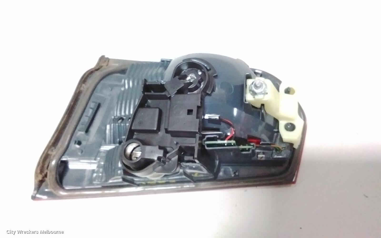 BMW 3 SERIES REAR GARNISH, BOOTLID LAMP (LH SIDE), NON LED TYPE, F30/F31/F80, 11/2011 - 05/2015 - Image 3
