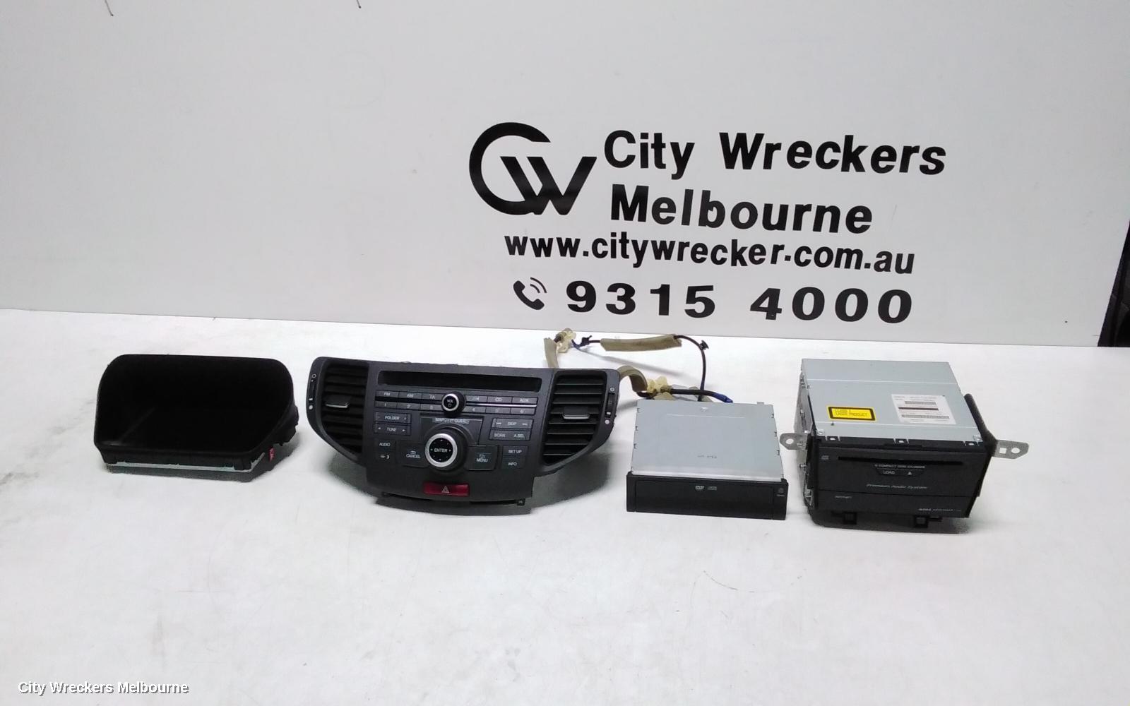 HONDA ACCORD RADIO/CD/DVD/SAT/TV, DISPLAY UNIT, SAT NAV TYPE, 8TH GEN, EURO (VIN JHMCU), 06/2008 - 12/2015 - Image 1