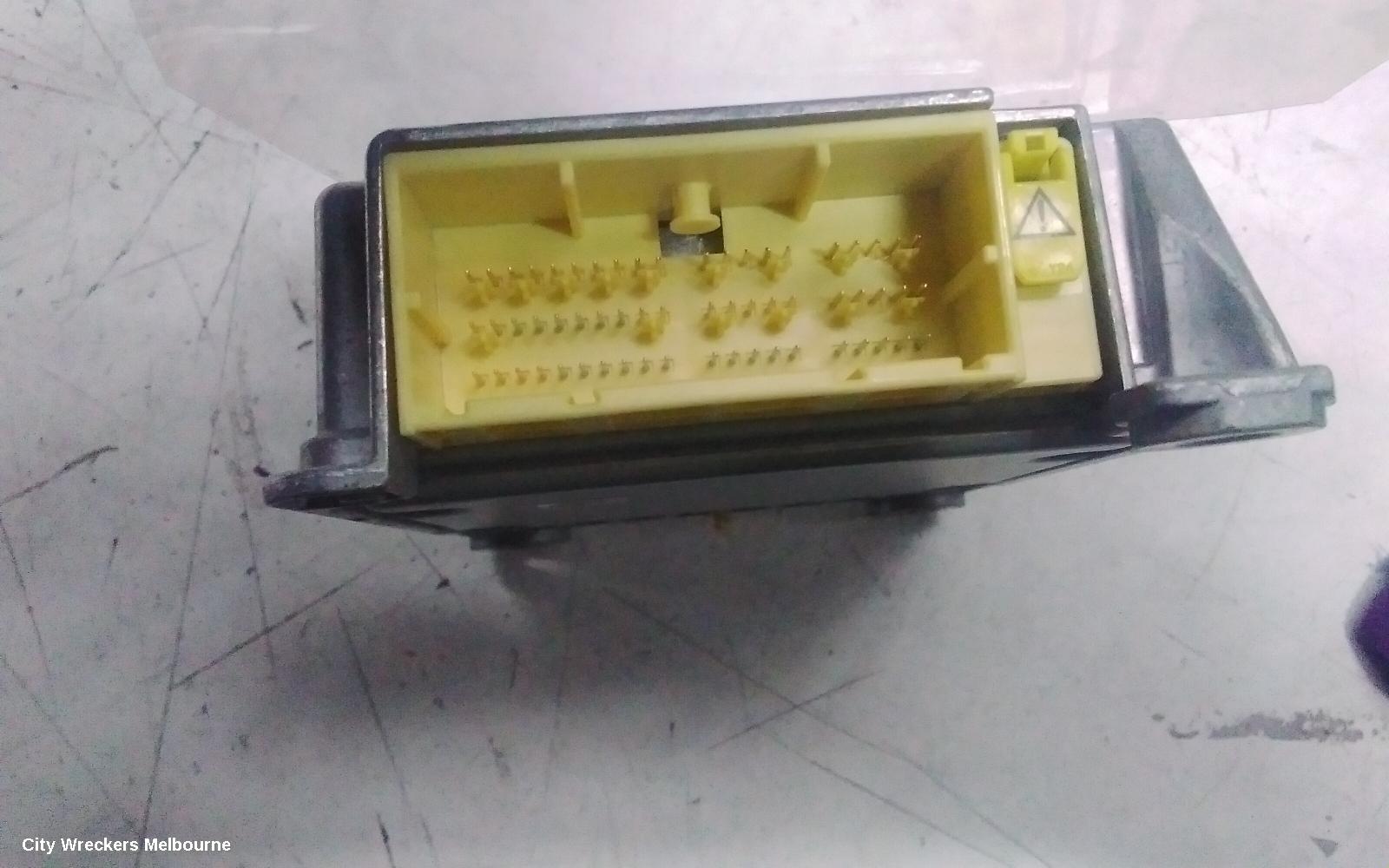 LEXUS IS250/IS250C AIRBAG MODULE/SENSOR, MODULE, GSE20R, 11/2005 - 12/2014 - Image 3