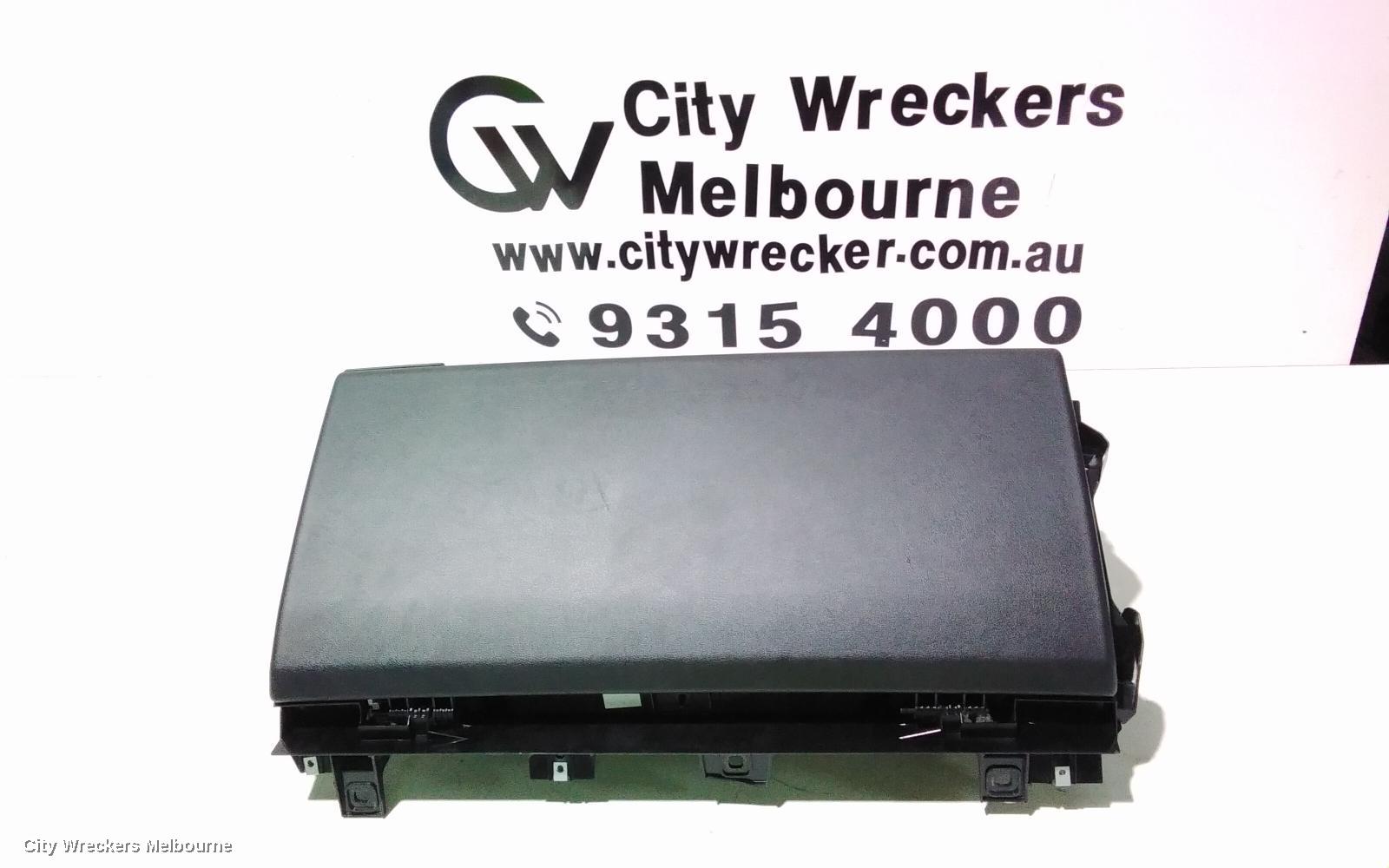 LAND ROVER RANGEROVER SPORT GLOVE BOX, L494, 12/2013 - 04/2022 - Image 1