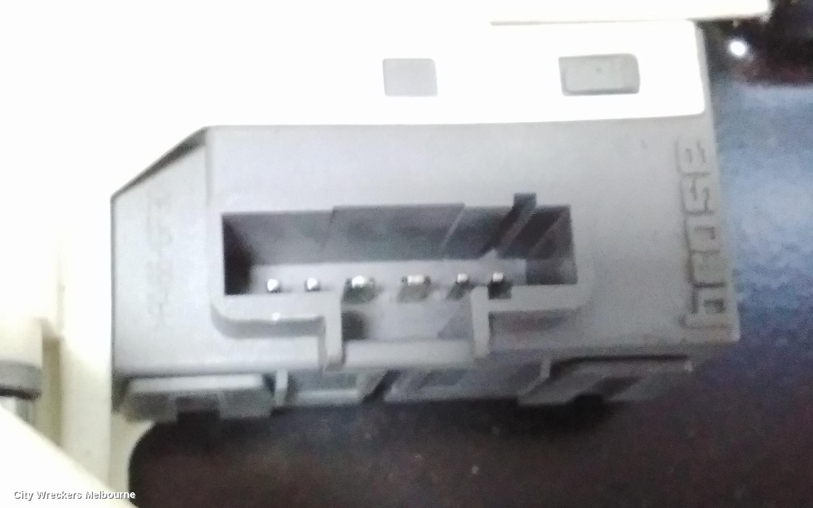 LAND ROVER RANGEROVER SPORT LEFT FRONT WINDOW REG/MOTOR, L320, 08/2005 - 12/2013 - Image 3