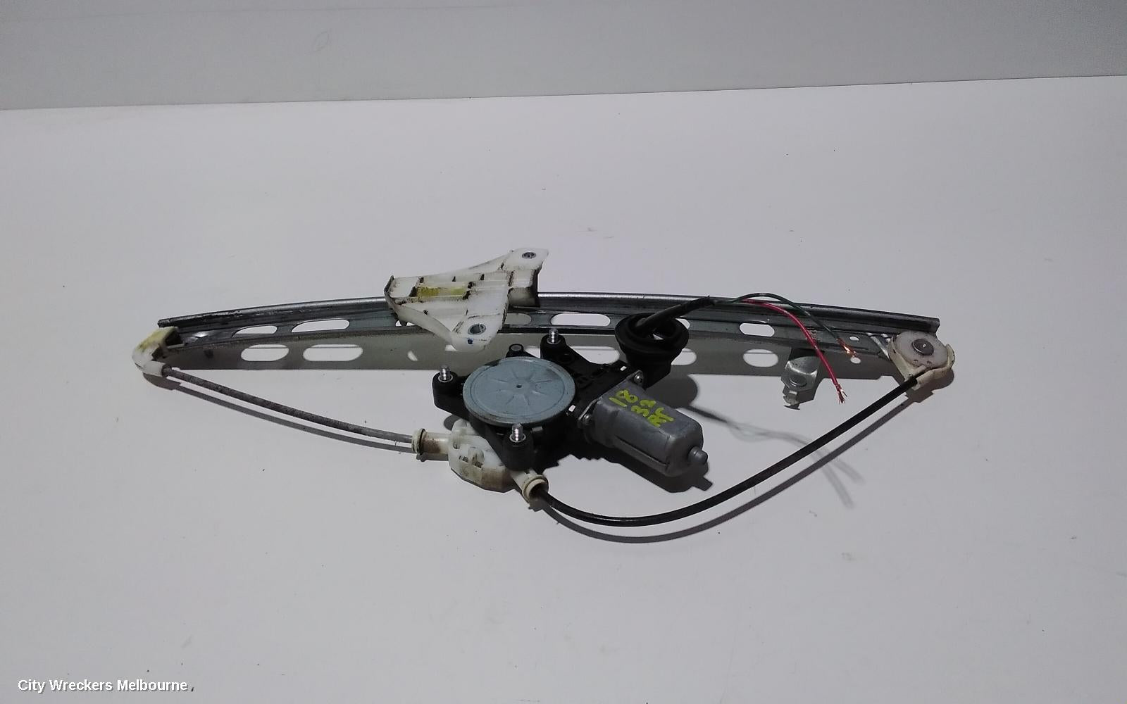 SUZUKI SWIFT RIGHT FRONT WINDOW REG/MOTOR, FZ, POWER, 08/2010 - 03/2017 - Image 1
