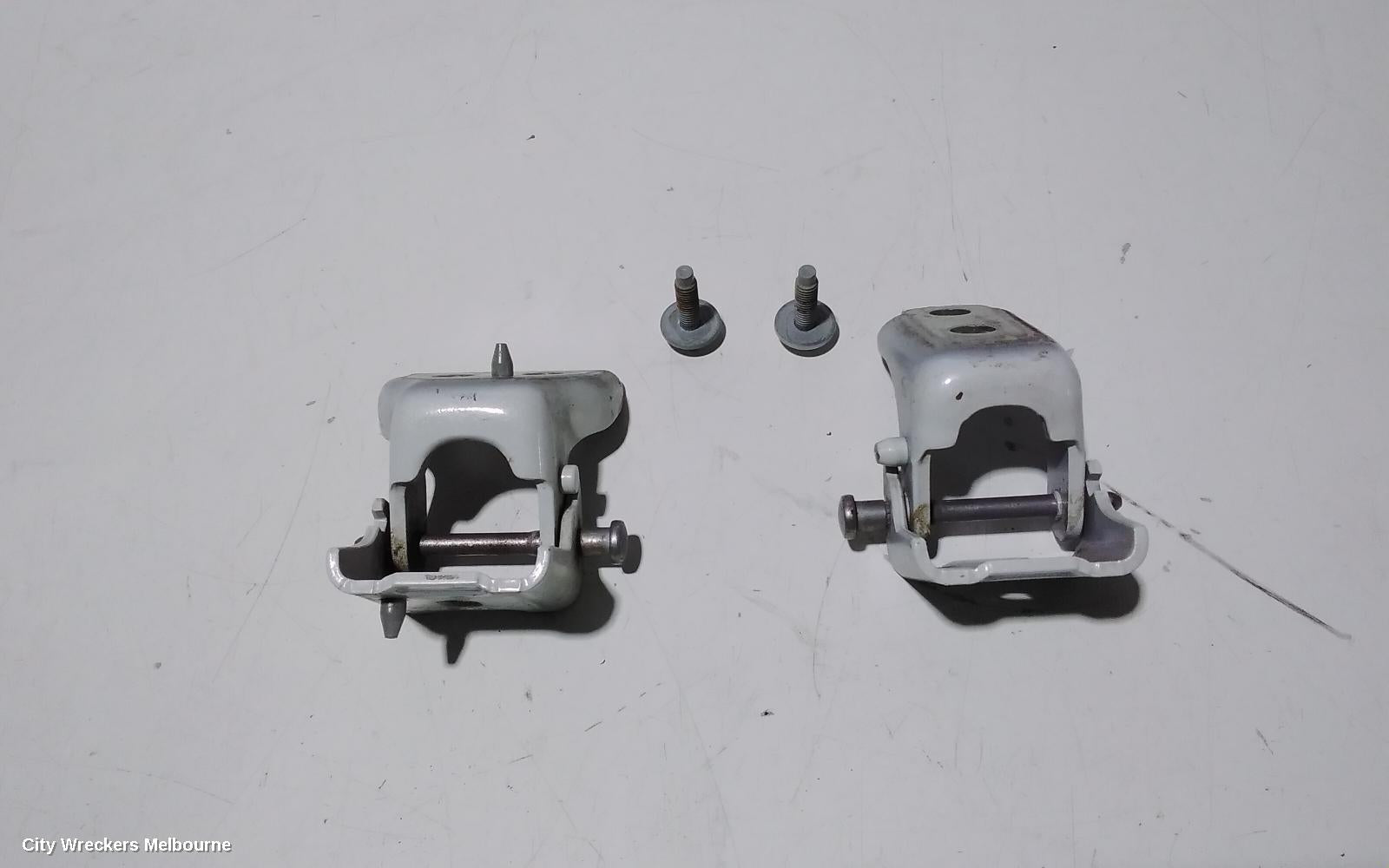 PEUGEOT 508 DOOR HINGE/RUNNER, 07/2011 - 12/2017 - Image 3