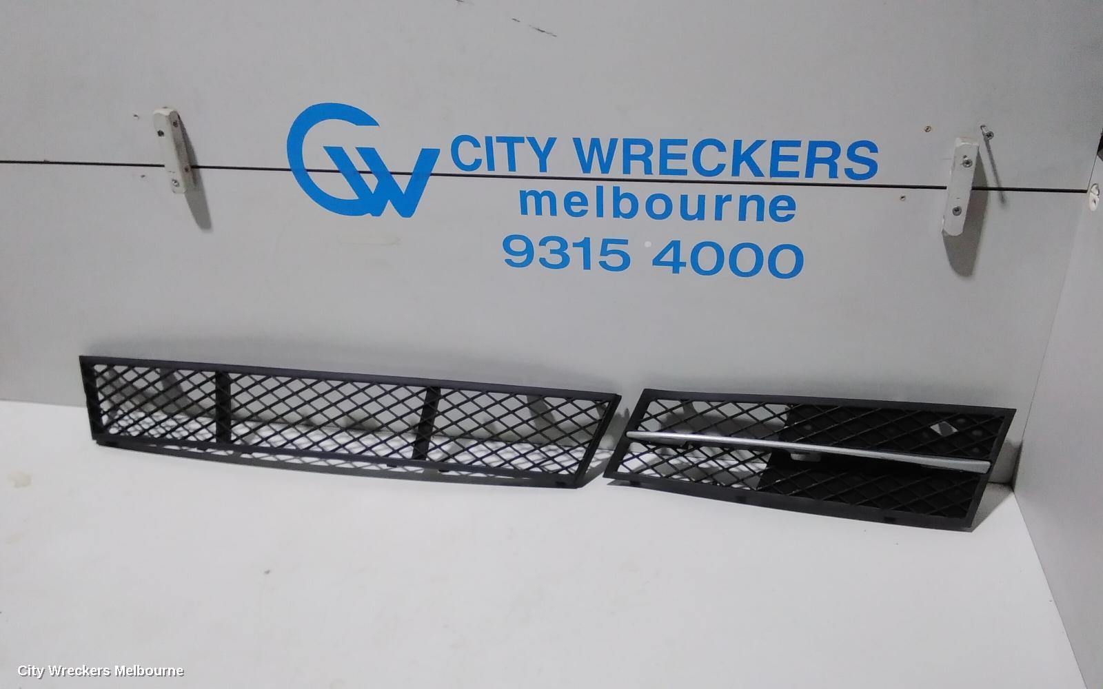 BMW 5 SERIES GRILLE, BUMPER GRILLE (CENTRE), 3-PIECE TYPE, NON DRIVE ASSIST TYPE, F10/F11, SEDAN/WAGON, 05/2010 - 01/2017 - Image 2
