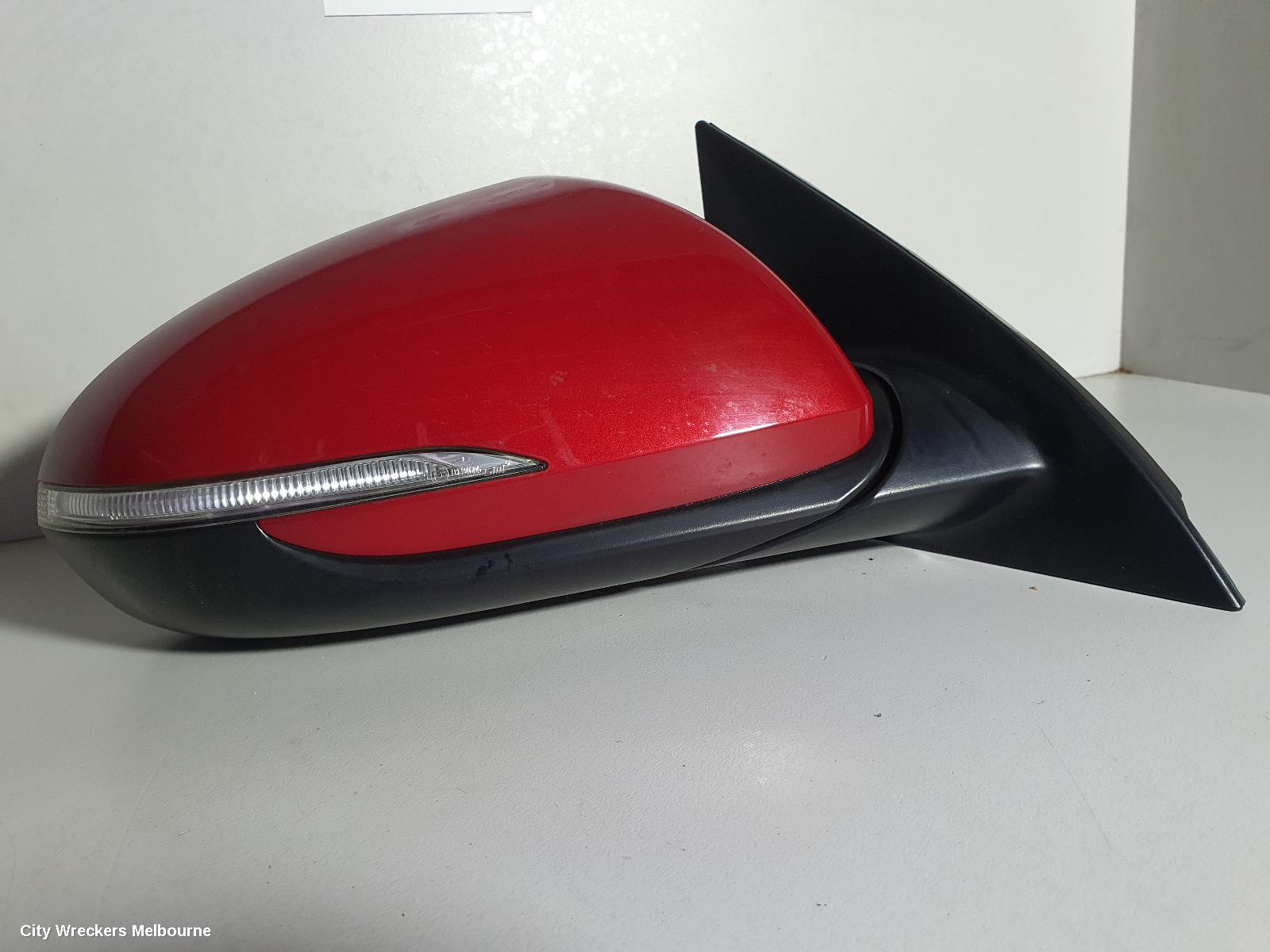 HYUNDAI I30 RIGHT DOOR MIRROR, PD, MANUAL FOLD, W/ INDICATOR, NON BLIND SPOT TYPE, 03/2017 ONWARDS - Image 2