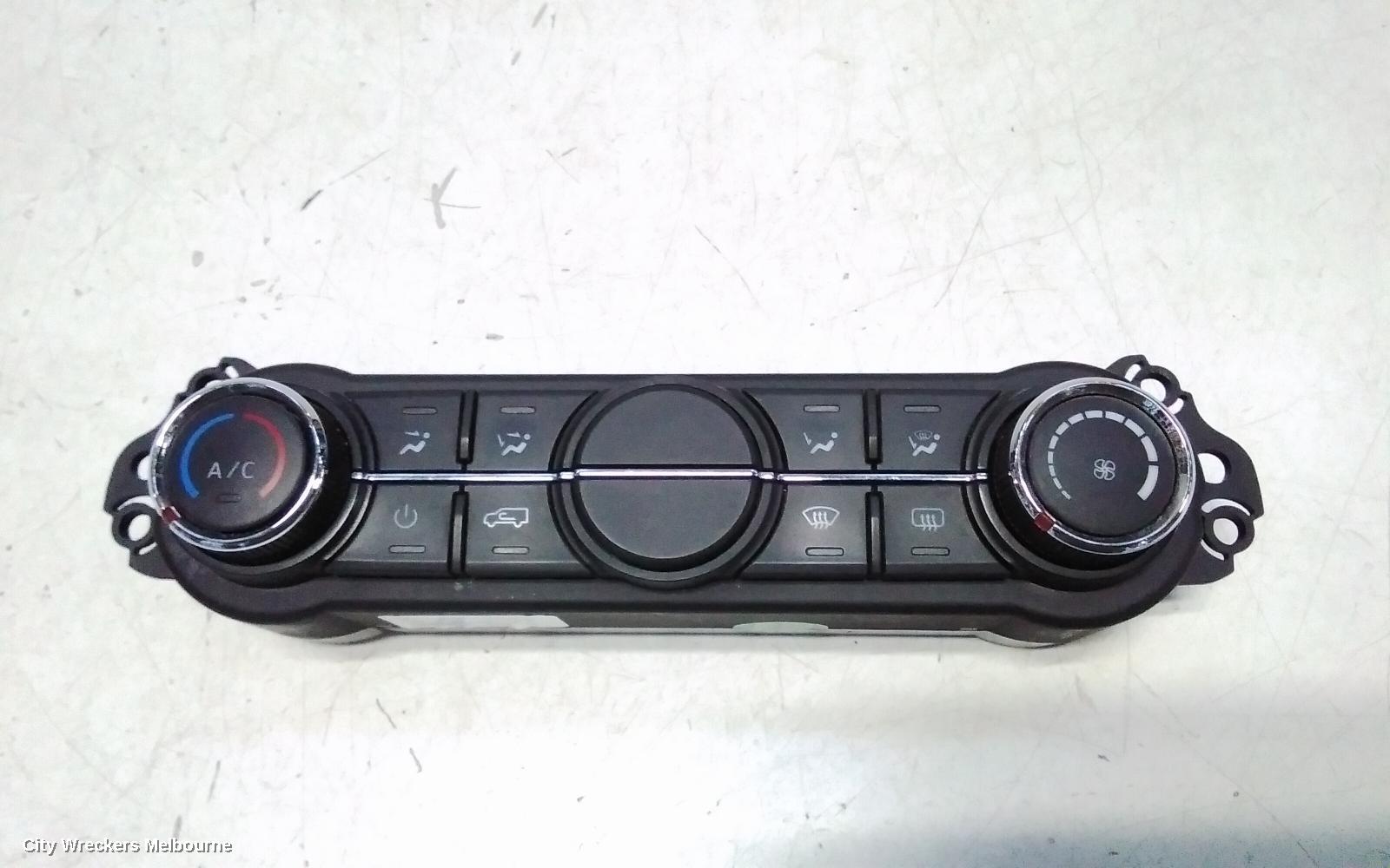 LDV DELIVER 9 HEATER/AC CONTROLS, FRONT, CLIMATE CONTROL TYPE, 07/2020 ONWARDS - Image 1