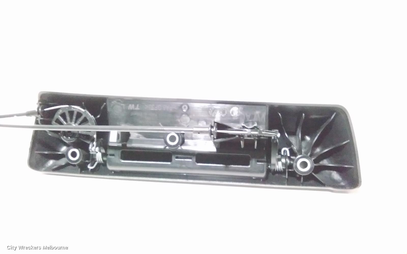 VOLKSWAGEN CRAFTER DOOR HANDLE, SY1, INNER, LH FRONT, 08/2017 ONWARDS - Image 2