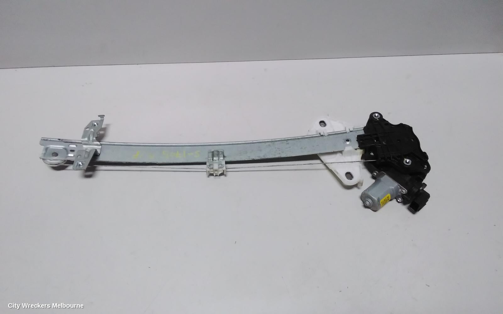 HONDA CIVIC RIGHT FRONT WINDOW REG/MOTOR, 10TH GEN, HATCH, 05/2016 - 08/2021 - Image 2