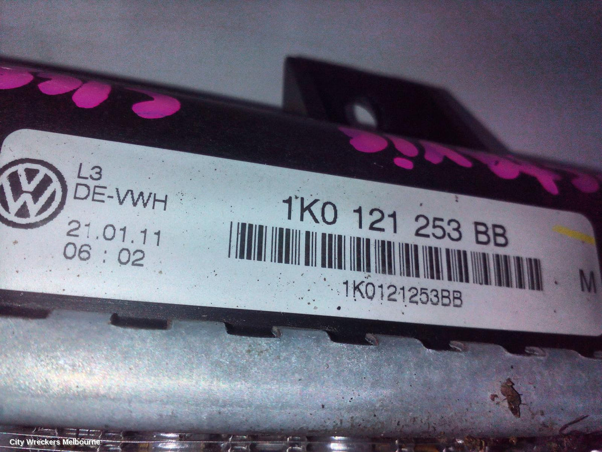 SKODA OCTAVIA RADIATOR, PRIMARY RADIATOR (CLOSEST TO ENGINE), PETROL, 1.4, TURBO, 1Z, CAXA CODE, 08/2010 - 10/2013 - Image 3